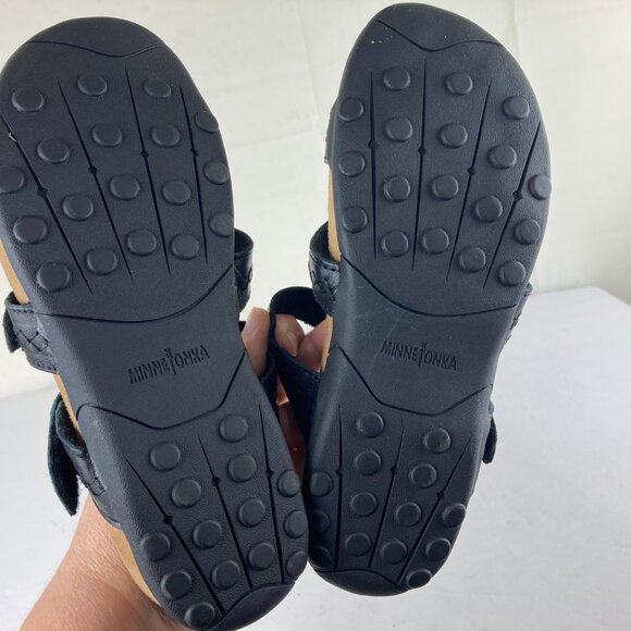 Minnetonka Womens Sz 6 Black Leather Strappy Sandals Slip On Slide Flats - Picture 7 of 7